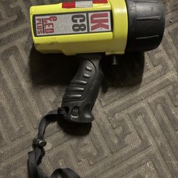 UK C8 LED Dive Light