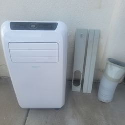 SereneLife Small Air Conditioner Portable 12,000 BTU