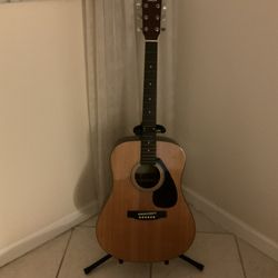 Yamaha Acoustic Guitar