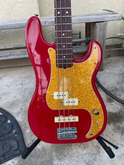 Mint Fender squier Precision bass ii for sale