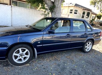 2000 Volvo S70