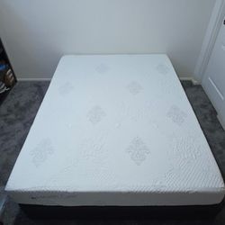 Queen Mattress and box Spring