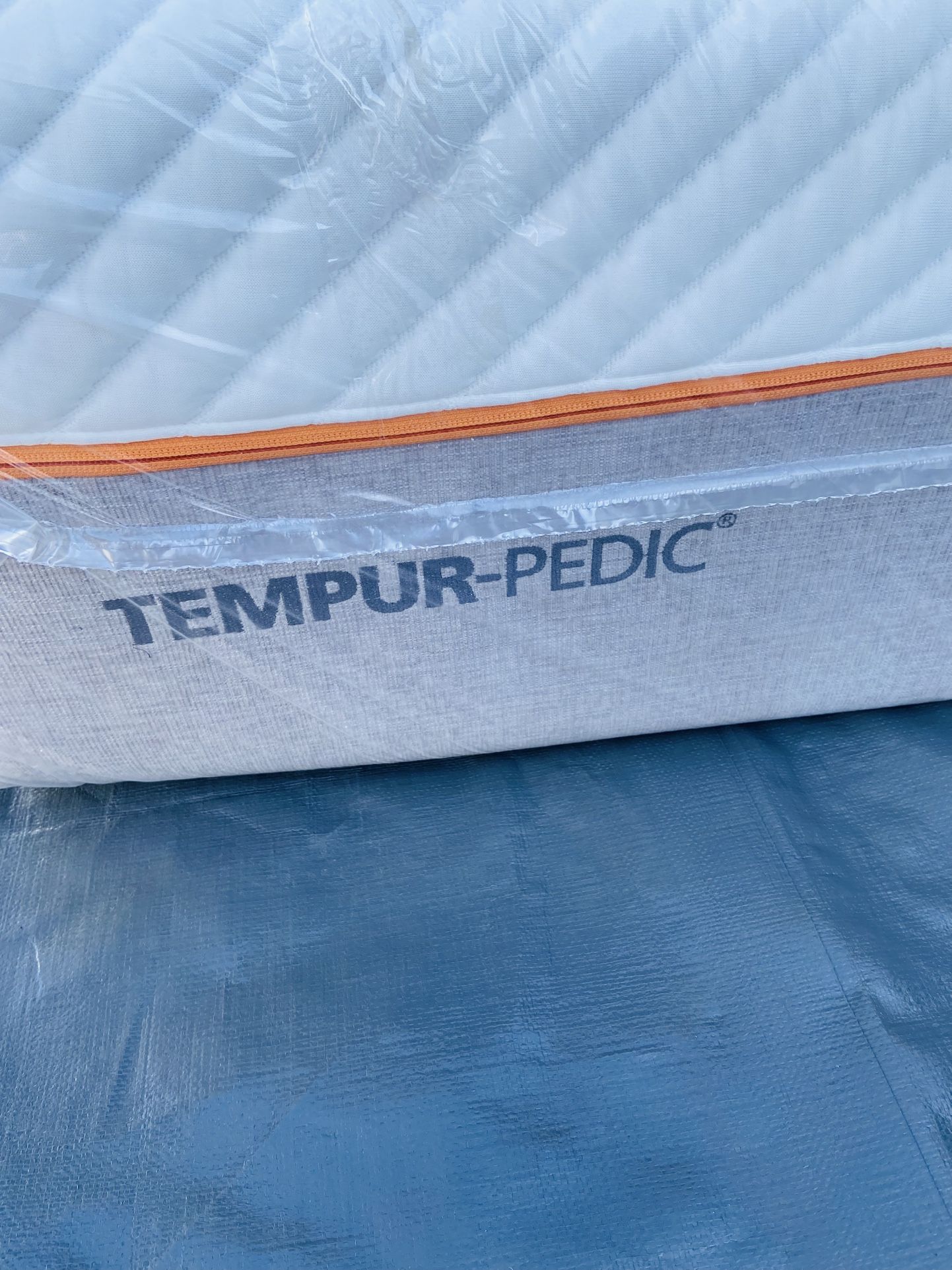 Tempurpedic Raphsody Luxe Queen Mattress New