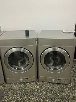 LG’s older 7.3-cu.-ft. TROMM gas dryers.