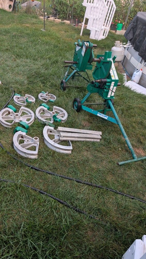 2 Greenlee 1818 benders 1set of shoes ¾",1",EMT 1¼",1½",EMT 2" EMT ½",¾",1",Rigid 1¼",1½",Rigid 2" Rigid Aluminum Only
