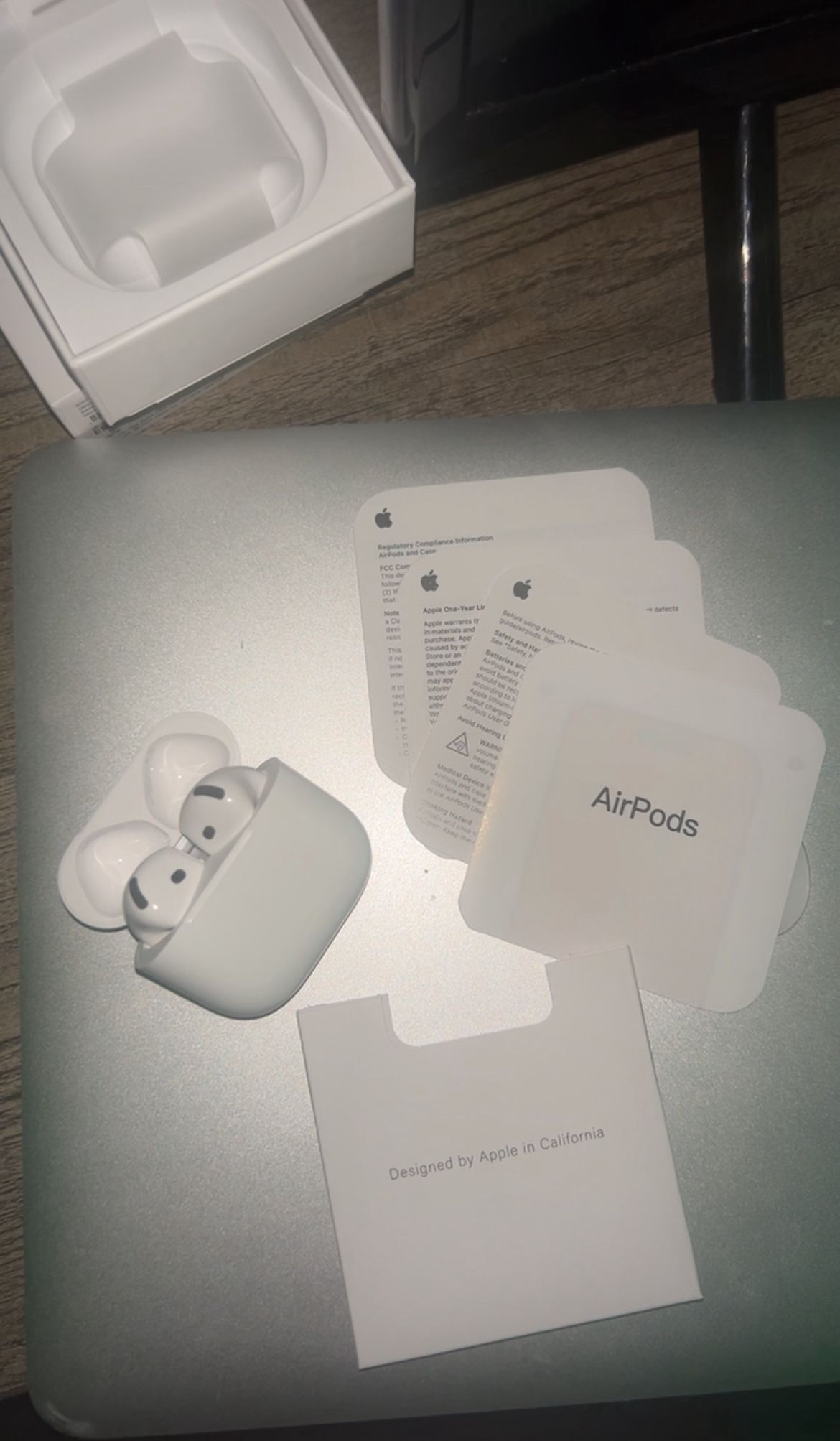 apple noise cancellation headphones