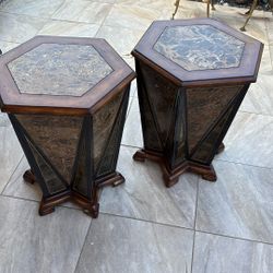 2 Tables Stand