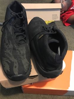 Nike air Jordan future golden tiger camo size 13
