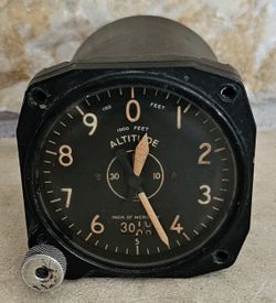 Vintage US Air Craft Altitude Gauge Instrument Pioneer 