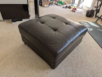 Beautiful Leather Ottoman 46" Excellent conditions | Table | Sofa