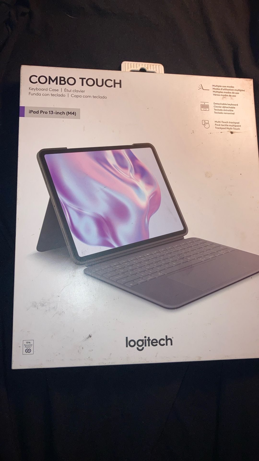 iPad Pro 13 Logitech Combo Touch Keyboard