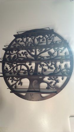 Hang on the wall