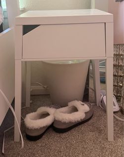 2 metal side tables