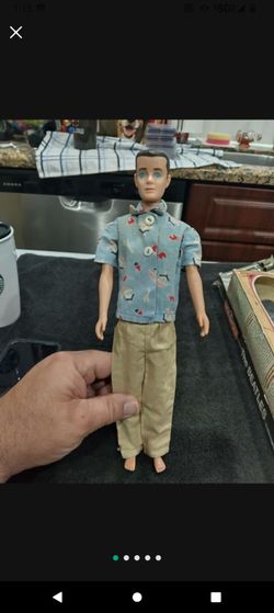 VINTAGE (BARBIE) / KEN DOLL.