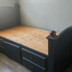 🛏️ Twin Wooden Bed Frame with Storage Drawers - $200 (Good Condition)