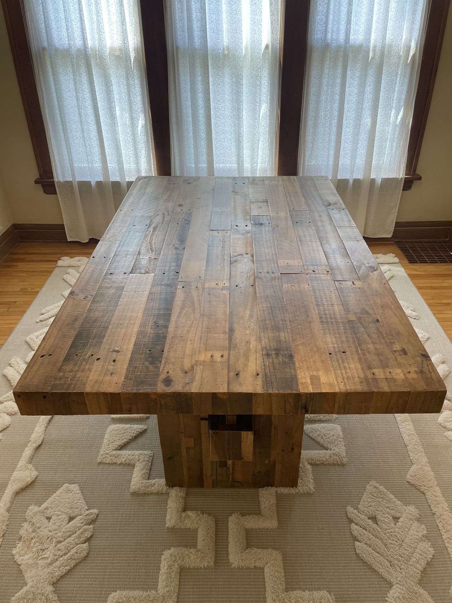 West Elm Emmerson Dining Table 62”