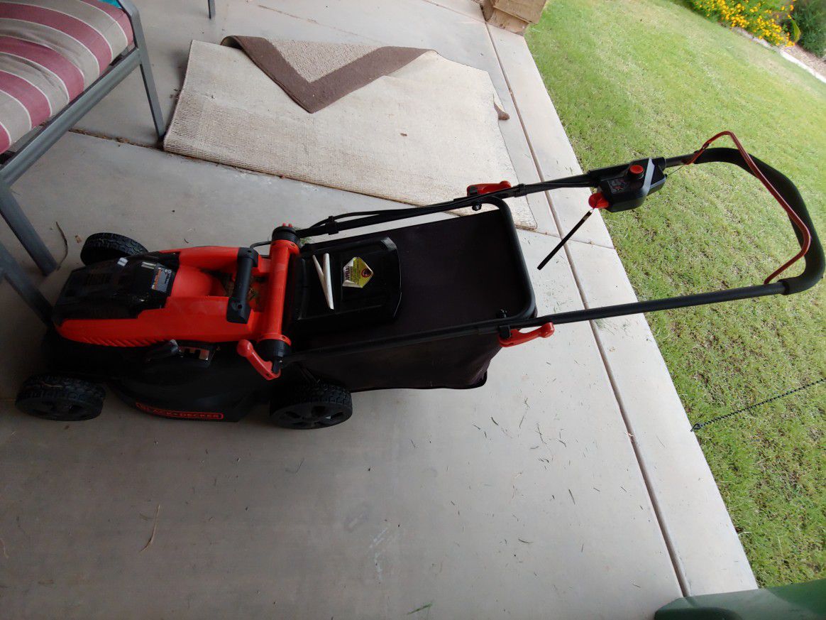 Black and Decker cordless electric lawn Mower