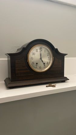 Vintage Seth Thomas Wooden Mantle Desk Clock