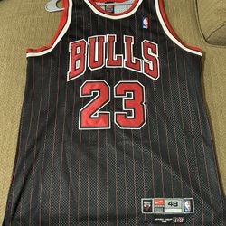 Nike Michael Jordan Authentic Chicago Bulls Pinstripe Jersey Size 48
