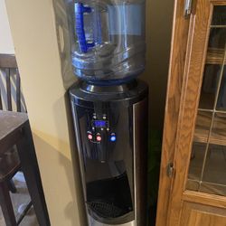 Water Dispenser