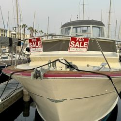 Yacht For SALE           ( Chris Craft 42 Ft. )