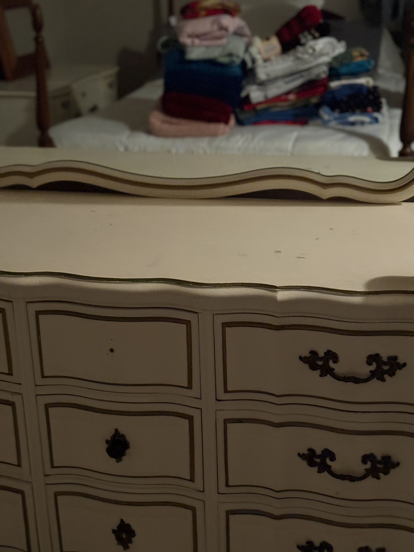Dresser Vanity Bed