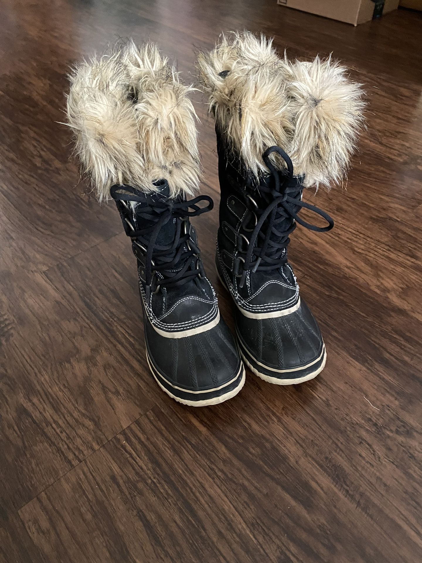 Sorel Joan of Arctic Women’s Size 6 Boots - $50