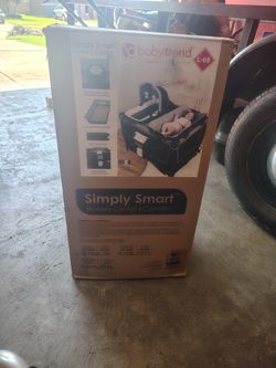 Baby bassinet and playpen