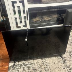 Onn 36” TV ROKU
