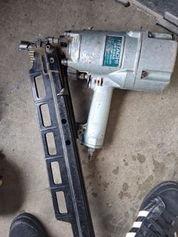 Nail gun