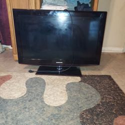 32 Inch Samsung TV 