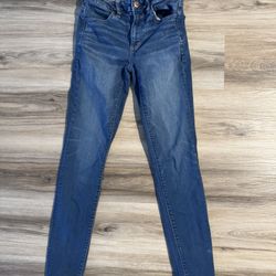 American Eagle Size 4 Skinny Jeans 