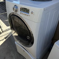 Electrolux Gas Dryer W/storage
