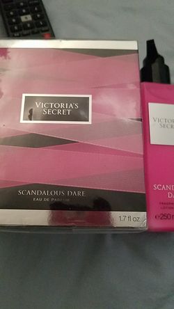 vs scandolous perfume 1.7oz lotion