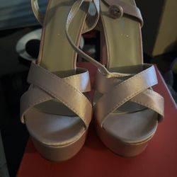 Heels Size 8 1.2