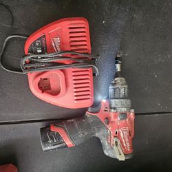 Milwaukee M12