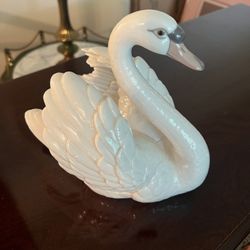 Lladro Swan 
