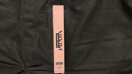 Prada Paradoxe Radical Essence Parfum Spray (10 mL)