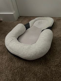 Baby body pillow head support