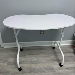 Manicure Table