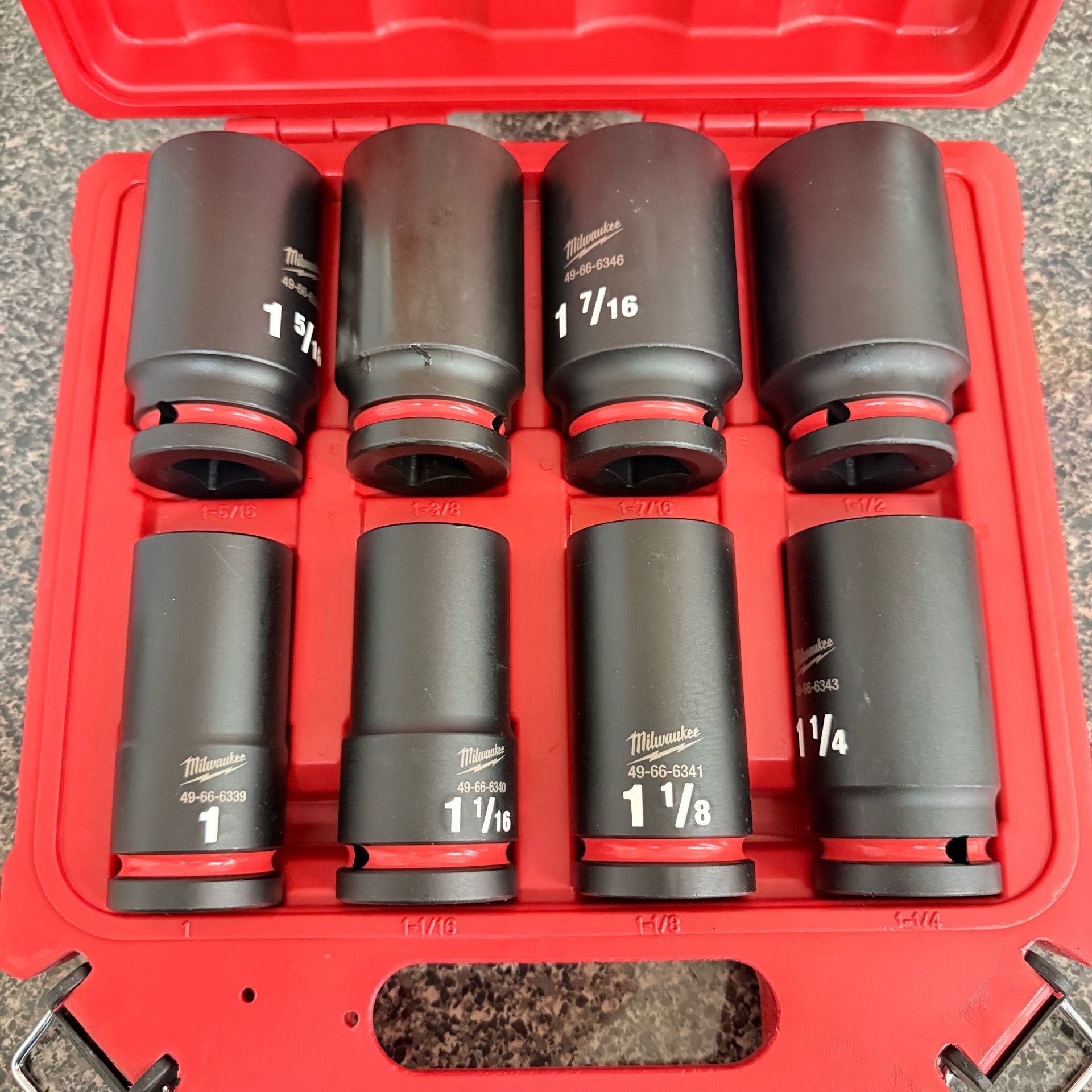 Milwaukee 3/4” 8pc Drive Socket Kit