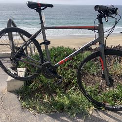 Giant Escape 1. 27 Speed Large Size Lightweight Aluminum Frame With Hydraulic Disc Brakes 