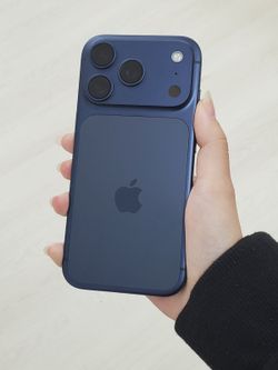 $5 down today iPhone 17 Pro 6.3" (Unlocked) 256GB Good Deep Blue