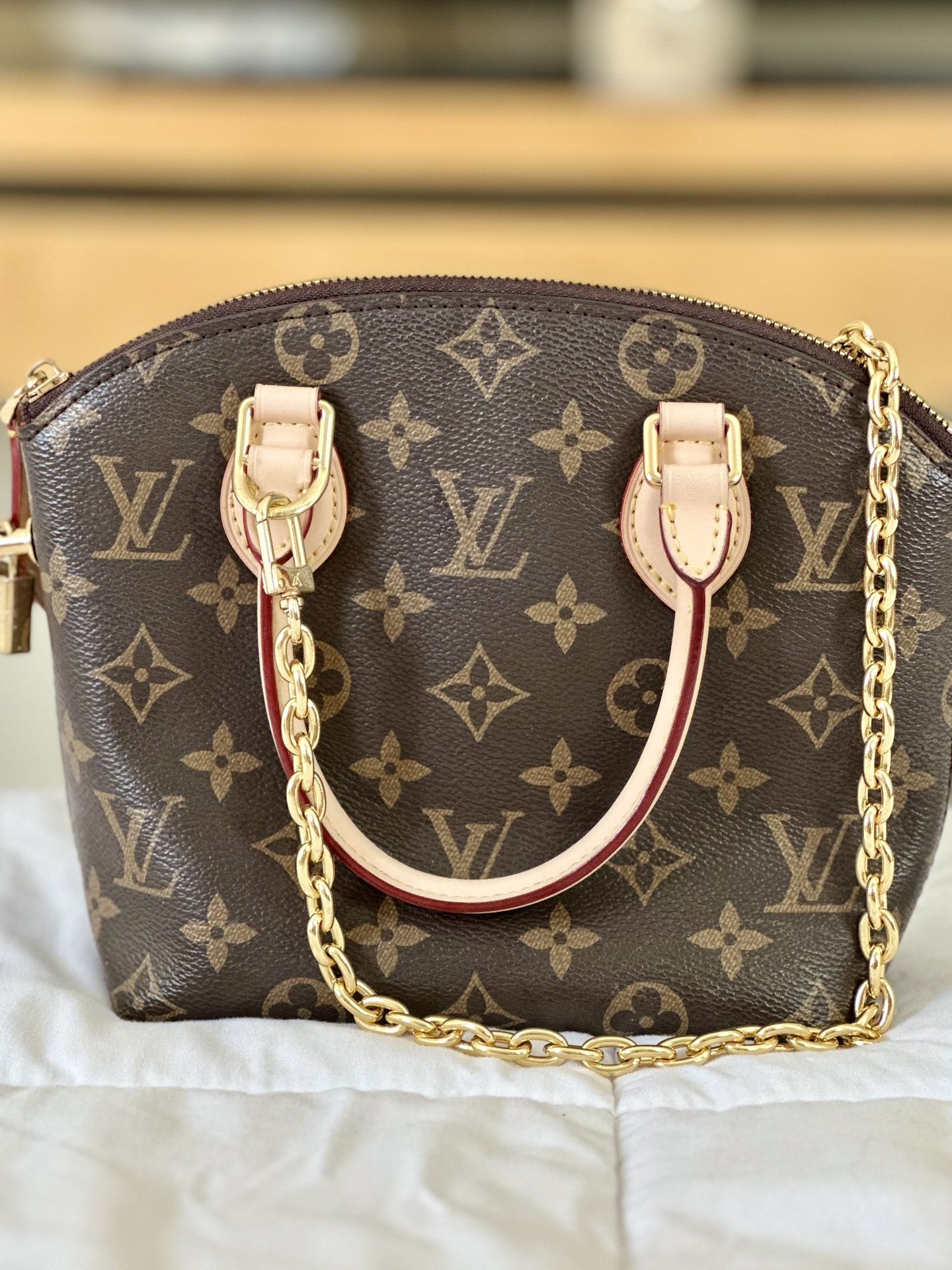Louis Vuitton Monogram lockit BB