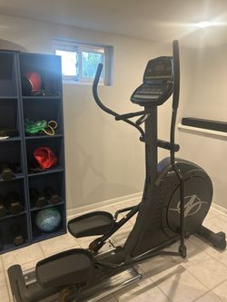 NordicTrack Elite 1300 Elliptical