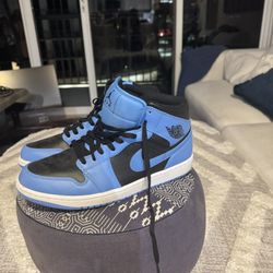 Jordan 1 Mid University