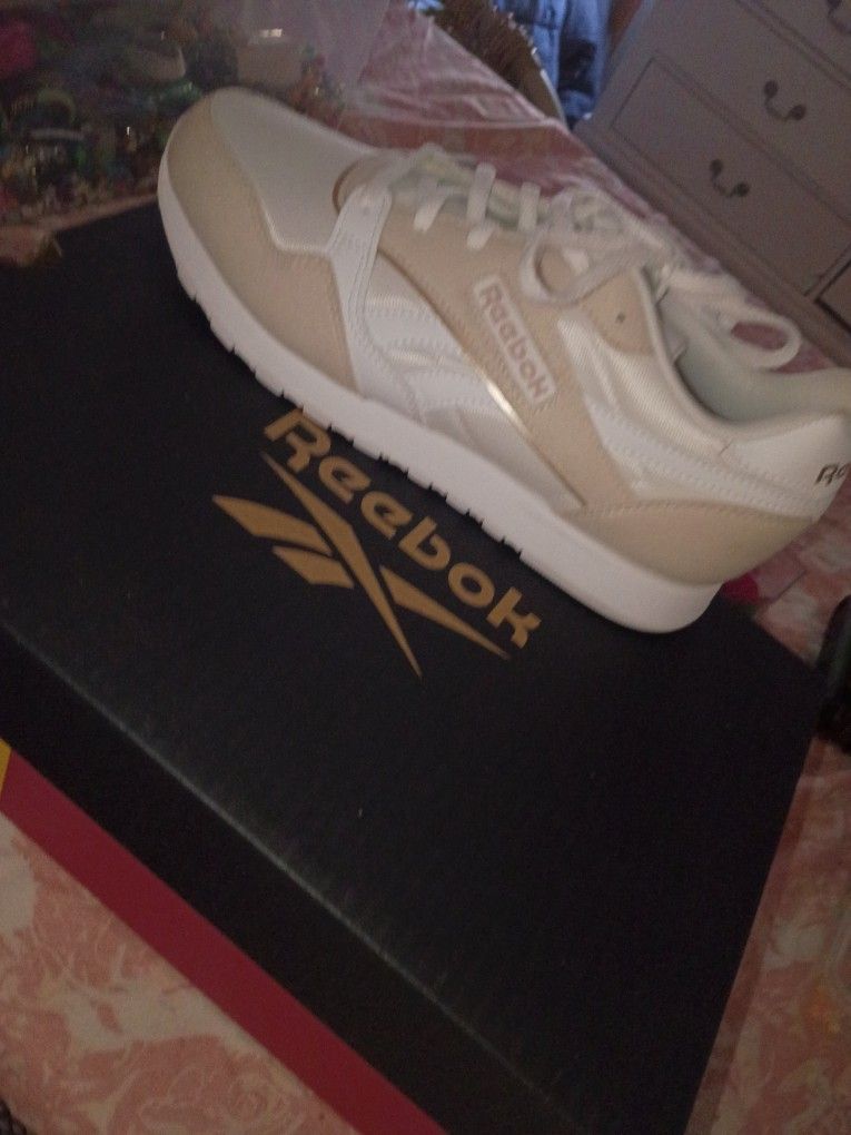 Reebok Size 8.5