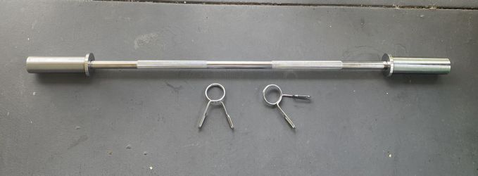 Brand New Barbell  With Clamps 
