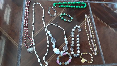 Necklaces and braclets