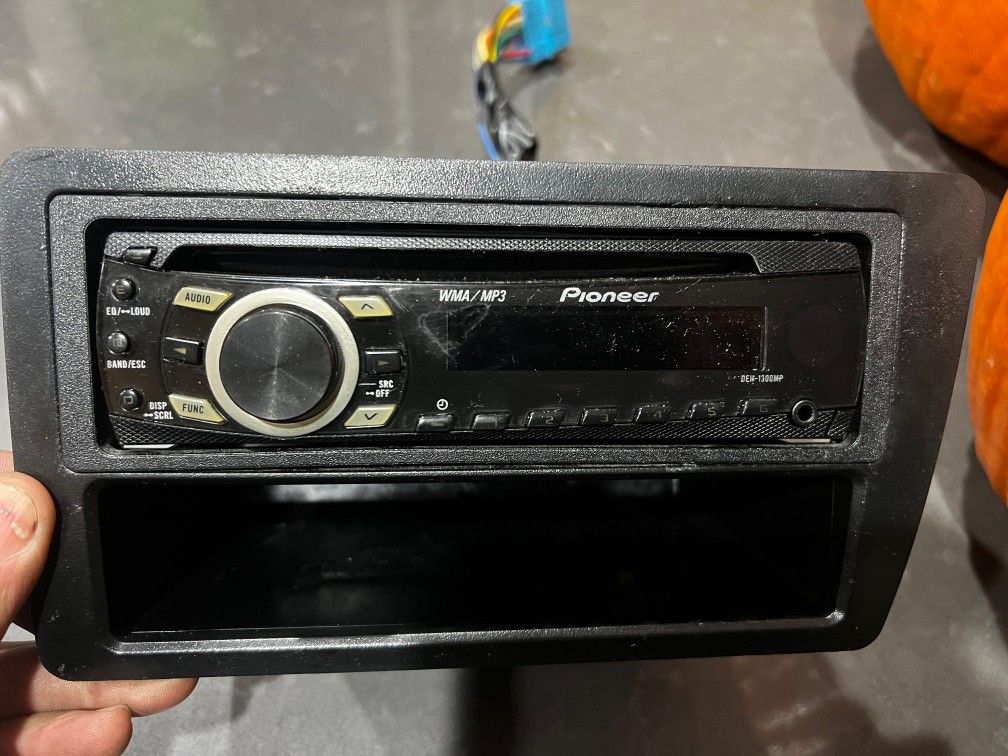 Pioneer radio cd player